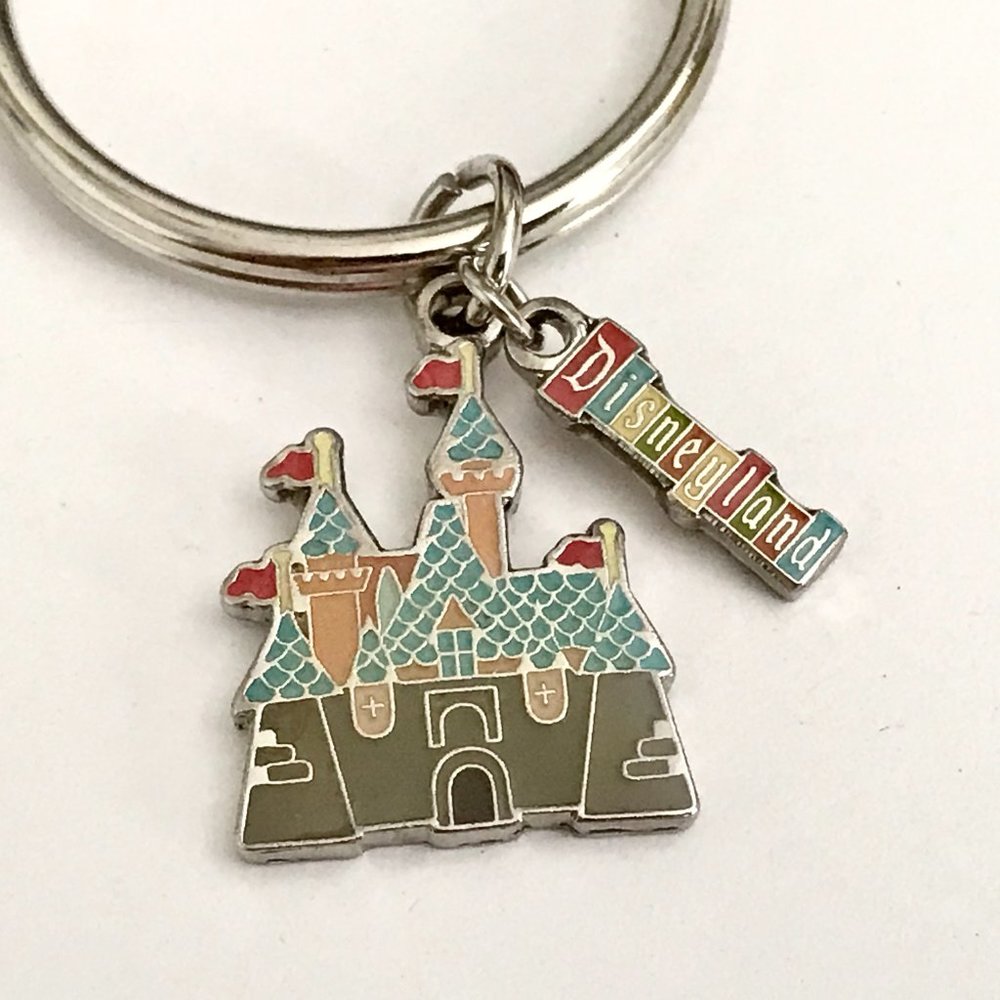 Vintage Disney Disneyland Castle Keychain Disneyan